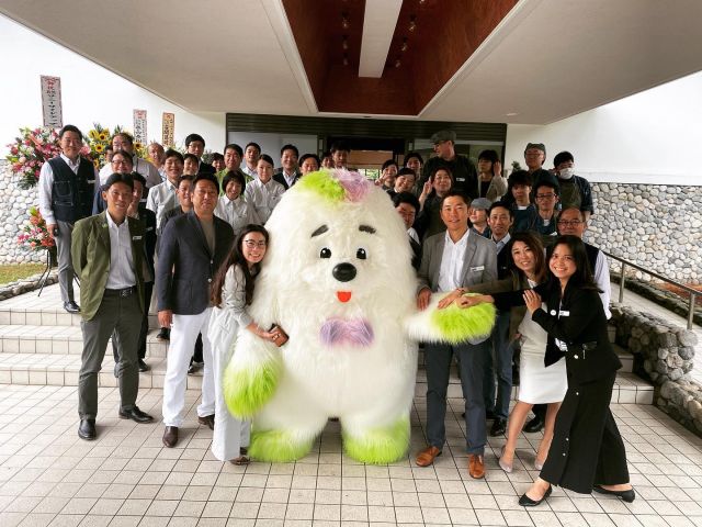 7月1日(水)、本日開業！.
ANA ホリデイ・インリゾート信濃大町くろよんが国内2軒目のホリデイ・インリゾートとして長野県大町市にオープン。ワクワクドキドキの発見と冒険がいっぱい。ご家族連れにぴったりにマウンテンリゾートとして、皆様のお越しをお待ちしています！.
Finally we’re opened! ANA Holiday In Resort Shinano-omachi Kuroyon is 2nd Holiday In Resort in Japan as family oriented mountain resort!! Discover exciting activities also last memories with your loved in Omachi.

最新情報は公式ページをご覧ください👜
⇒ @anahiresortkuroyon

ドキドキわくわくの体験はハッシュタグをチェック！📸
⇒　#anaホリデイインリゾート信濃大町くろよん

 
#holidayinnresortkuroyon #kickywicky #anaホリデイインリゾート信濃大町くろよん
#キッキーウィッキー #信濃大町